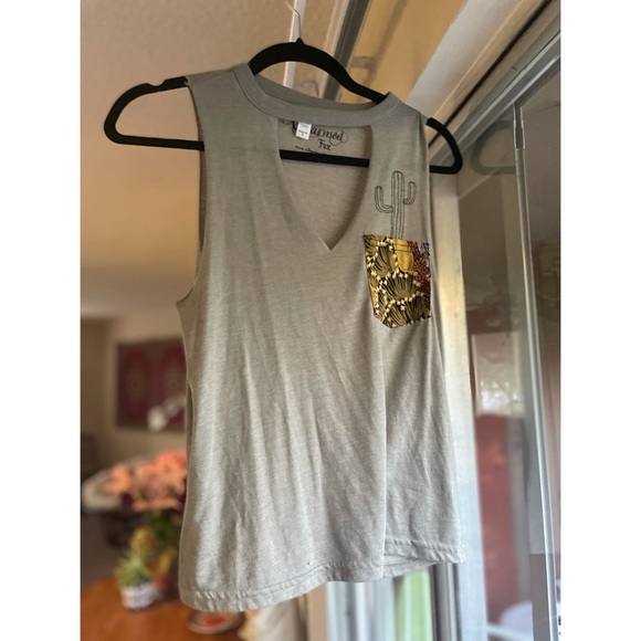 Upcycled Embroidered T-shirt - Picture 1 of 4